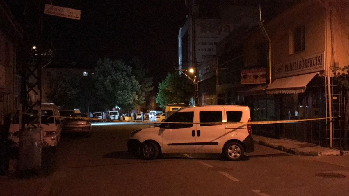 'Bomba Var' Diye Bağırıp Karakola Poşet Atan Şahıs Bursa'yı Ayağa Kaldırdı