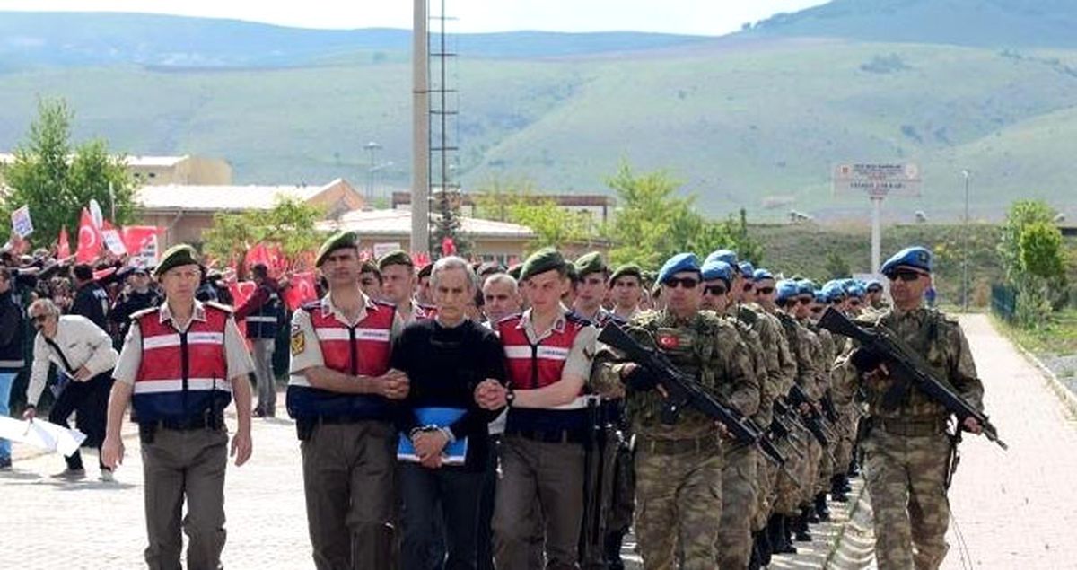Çatı Davası'nda Ortalık Fena Karıştı: Küfürler Havada Uçuştu