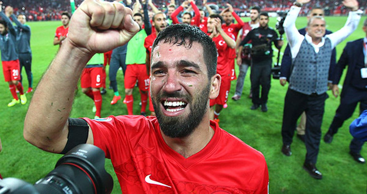 Gazeteciye Saldırınca Türkiye'de Topa Tutulan Arda Umre'ye Gidiyor