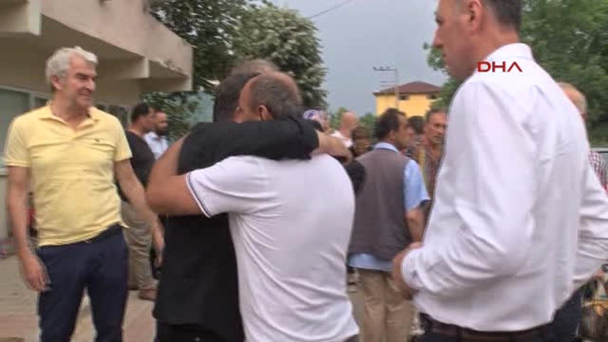 Kocaeli Yılmaz Vural'ın Babası Kocaeli'nde Toprağa Verildi