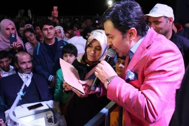 Edremit'te Abdurrahman Önül Konseri