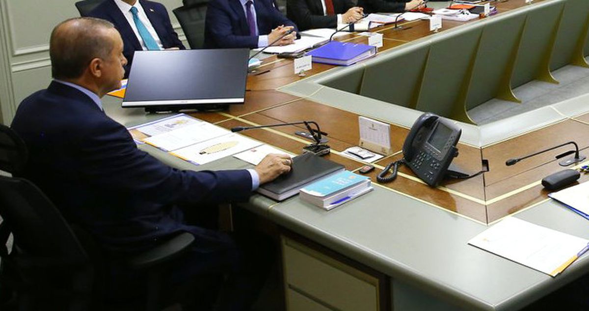 Erdoğan'ın Kara Kaplı Defteri 30 Ay Sonra Geri Döndü