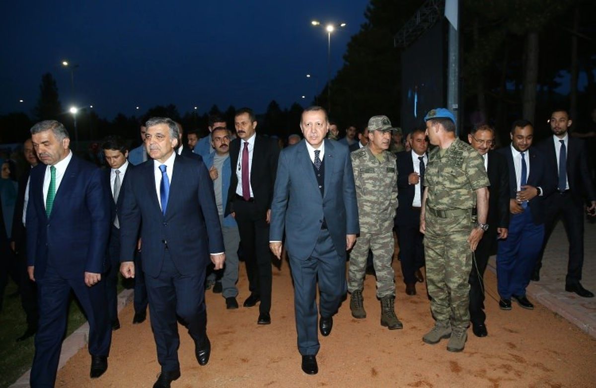 Erdoğan'ın Kayseri Ziyaretinden Detaylar: Bağ Evinde Sahur, Gül'le Koyu Sohbet