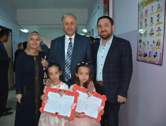 Erzurum'da 165 Bin 621 Öğrenci Karne Aldı Erzurum'da 165 Bin 621 Öğrenci Karne Aldı