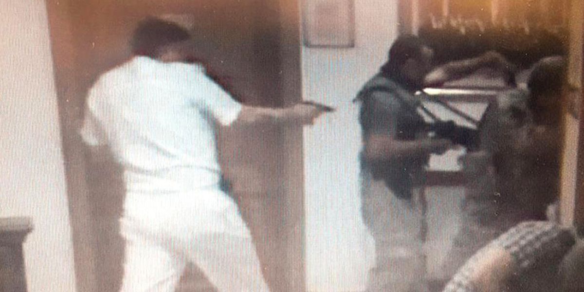 Sivillere Ateş Açan Darbeci General Fotoğrafları Reddetti: İspat Etsinler Kafama Sıkarım