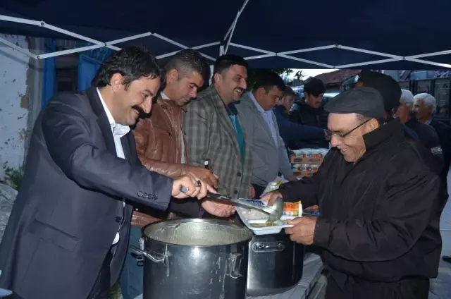 İftar Sofrası Gemiç Mahallesine Kuruldu İftar Sofrası Gemiç Mahallesine Kuruldu