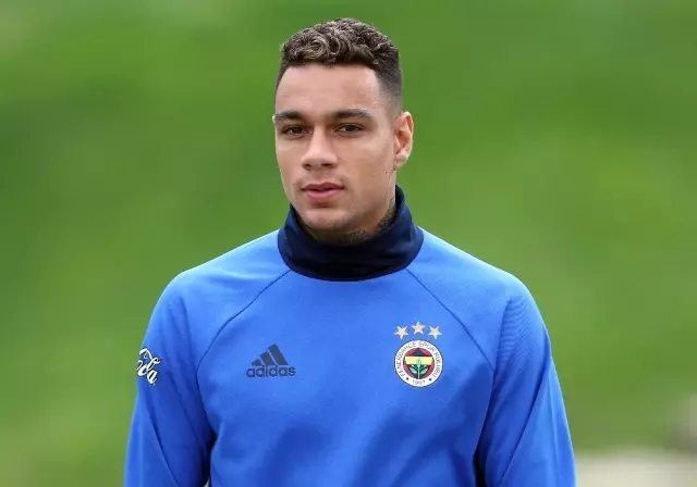 Van Der Wiel'i Silahla Tehdit Ettiler