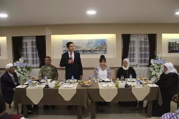 Başkale'de Şehit Yakınları ve Gaziler İçin İftar