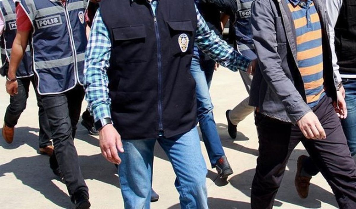 Bursa'da 11 Kişi Fetö'den Gözaltına Alındı