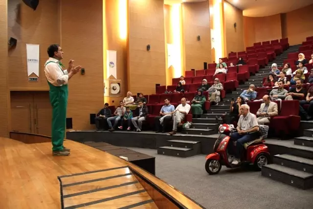 Sgm'de 'Doğala Dönüş' Konferansı Gerçekleşti Sgm'de 'Doğala Dönüş' Konferansı Gerçekleşti
