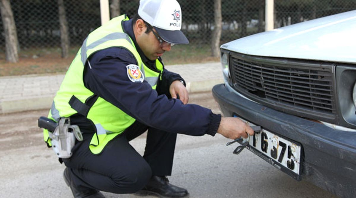 Standart Dışı Plakalara Ceza Yağdı
