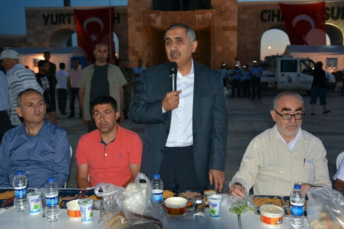 Vali Koçak Ramazandaki İftar Yemeği Ziyaretlerini Didim'de Sürdürdü