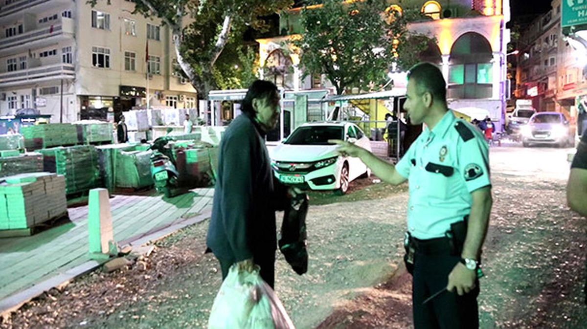 Dilencinin Üzerinden 30 Bin, Bankadan 450 Bin Lirası Çıktı