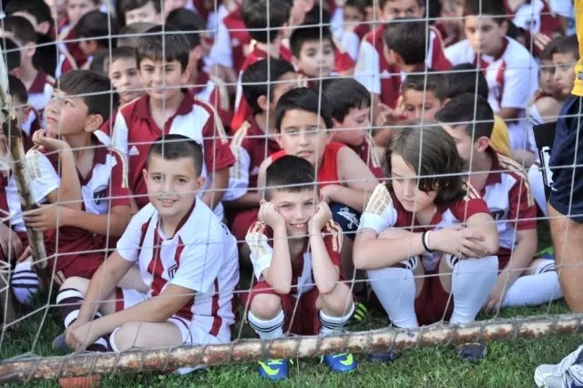 İnegölspor Yaz Spor Okulu Başlıyor İnegölspor Yaz Spor Okulu Başlıyor