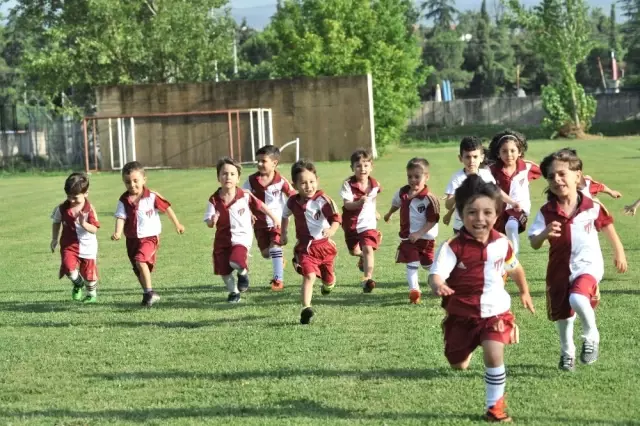 İnegölspor Yaz Spor Okulu Başlıyor İnegölspor Yaz Spor Okulu Başlıyor
