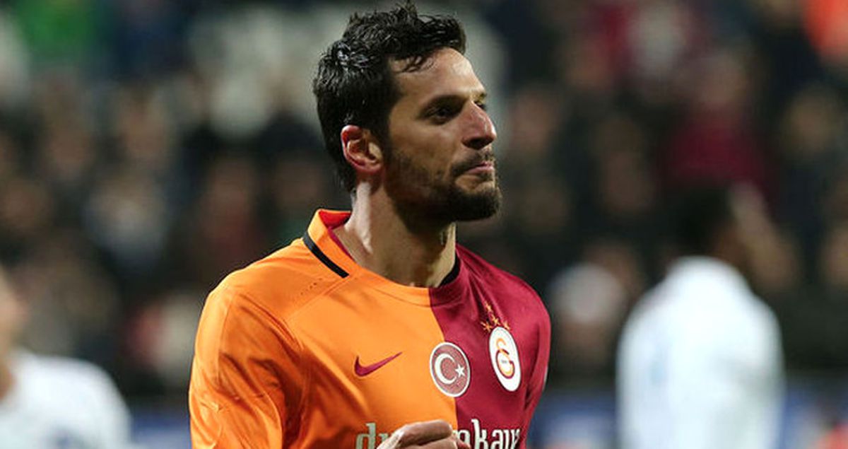 İzmir Ekibi Göztepe, Galatasaraylı Hakan Balta'yla Görüşüyor