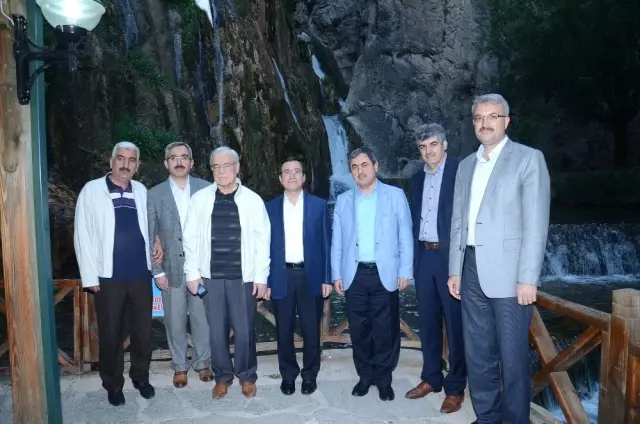 Rektör Kızılay İftarını Darende'de Açtı