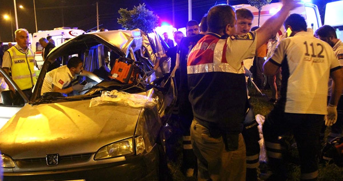 Samsun'da Midibüs ile Kamyonet Çarpıştı: 5 Ölü, 3 Yaralı