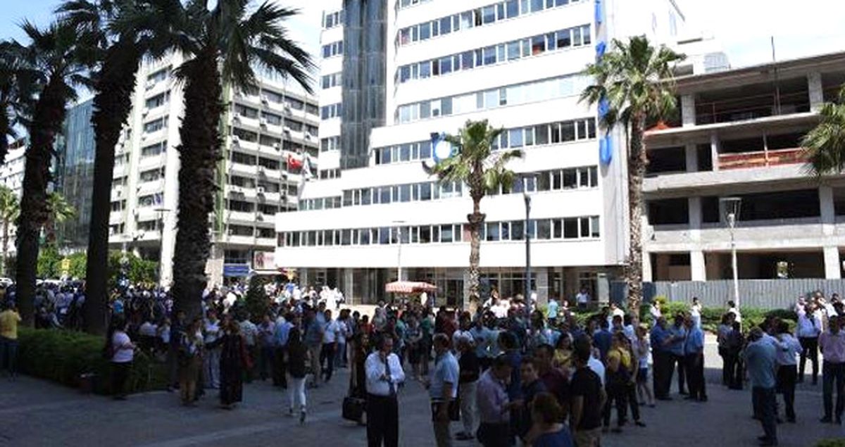 Veysi Kaynak Ege Depremi Sonrası Uyardı: 'Hasarlı' Olan Evlere Girmeyin