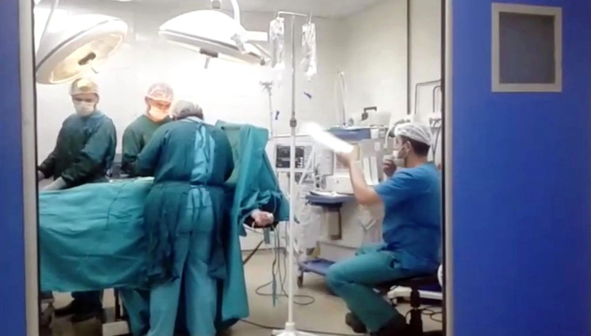 Havalandırmanın Bozuk Olduğu Ameliyathaneye Yelpazeli Çözüm Üretildi