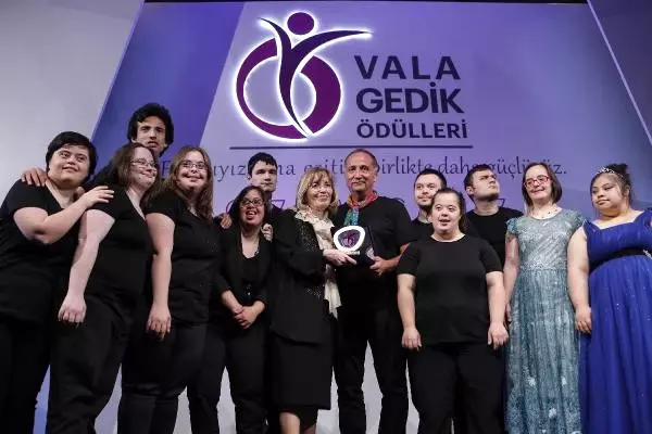 3. Vala Gedik Ödülleri Sahiplerini Buldu 3. Vala Gedik Ödülleri Sahiplerini Buldu