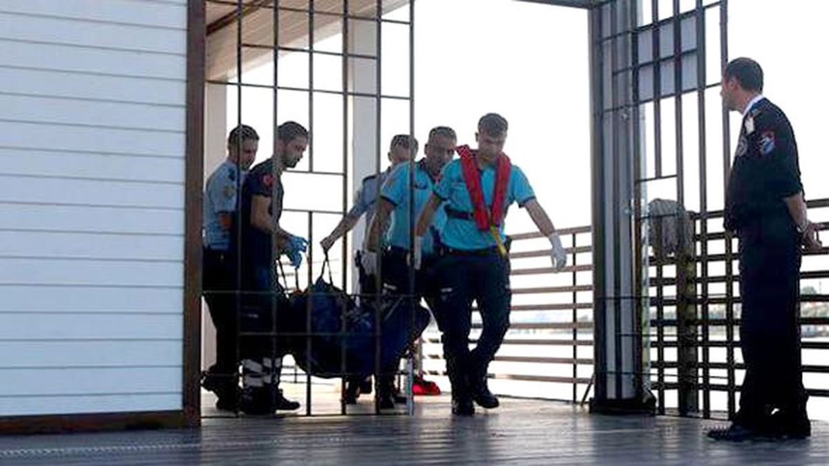 Haliç'te Deniz Temizliği Yapan Ekip Ceset Buldu