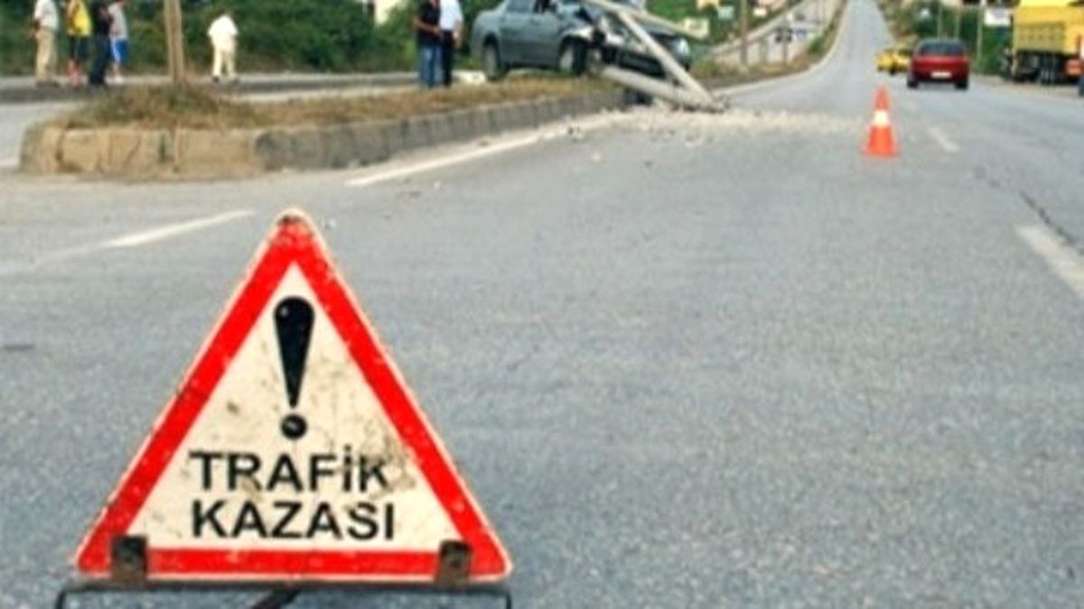 Kars'ta Trafik Kazası: 1 Ölü, 1 Yaralı