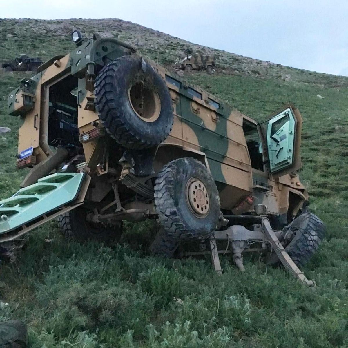 Kato'ya Takviye Polis Taşıyan Kirpi Devrildi: 8 Yaralı