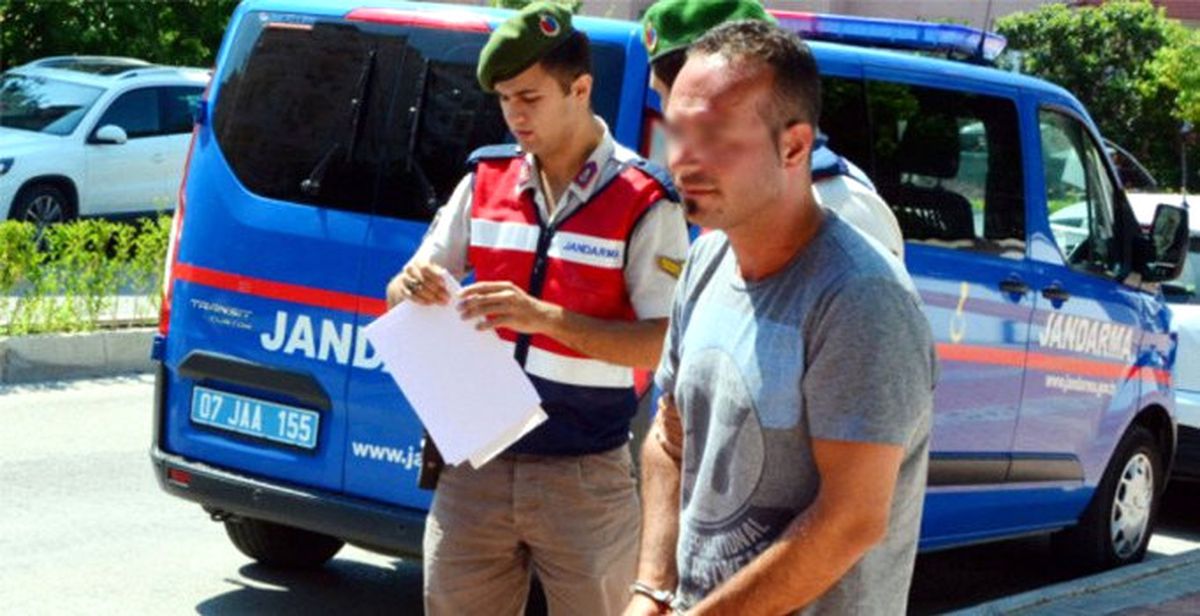Antalya'da 5 Yıldızlı Otelde Ortalık Karıştı! Animatör, Atatürk'e Hakaret Edenleri Tırpanla Yaraladı