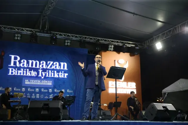 '7 Güzel Adam' Şiirleriyle Anıldı