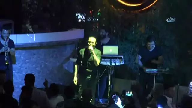 Berkay 'İnşallah Eşim Ben Sahnedeyken Doğum Yapmaz' Berkay 'İnşallah Eşim Ben Sahnedeyken Doğum Yapmaz'
