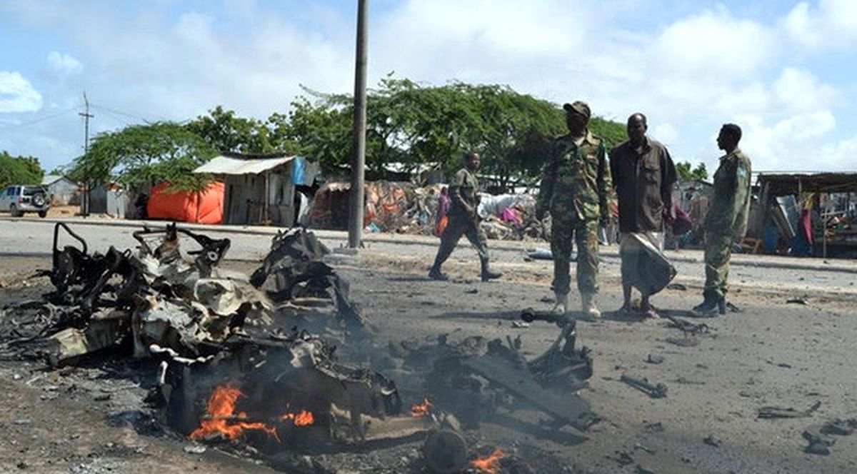 Somali'de İftar Vakti Restorana İntihar Saldırısı: 10 Ölü