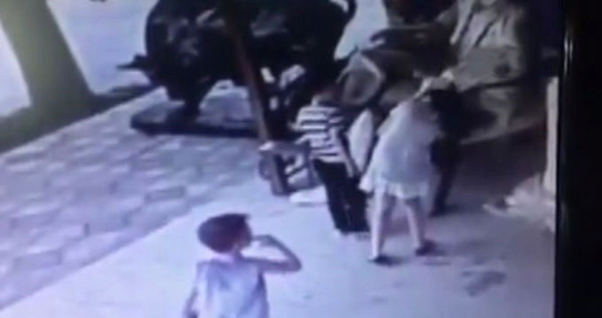 Edirne'de Duygulandıran Vedalaşma: Ata'larıyla Elinden Öperek Vedalaştılar