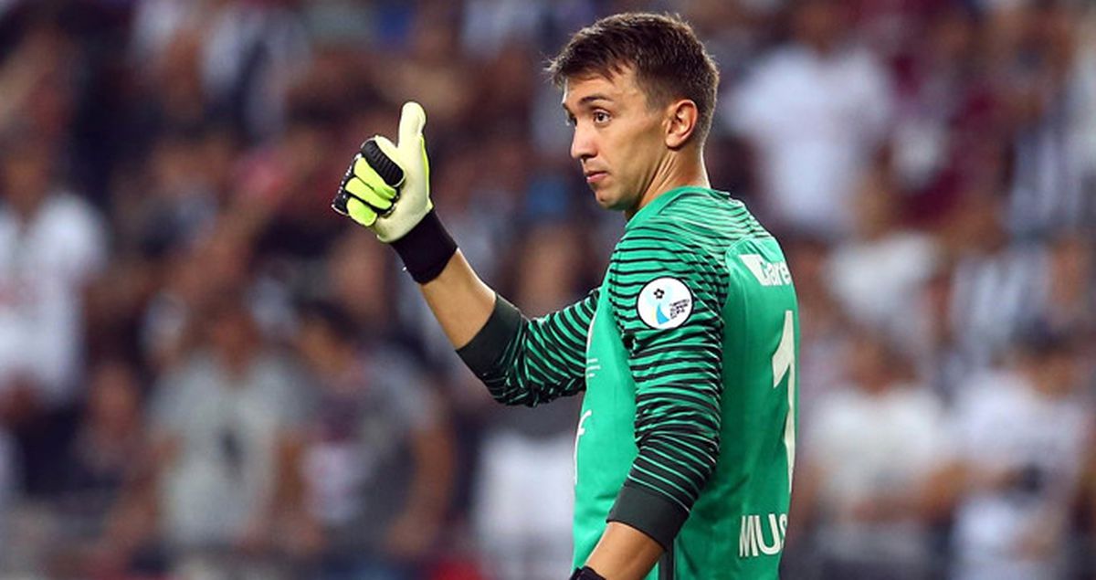 F.Bahçe, Muslera'yı Kullanarak Genç Kaleci Mele'yi Transfer Etmek İstiyor