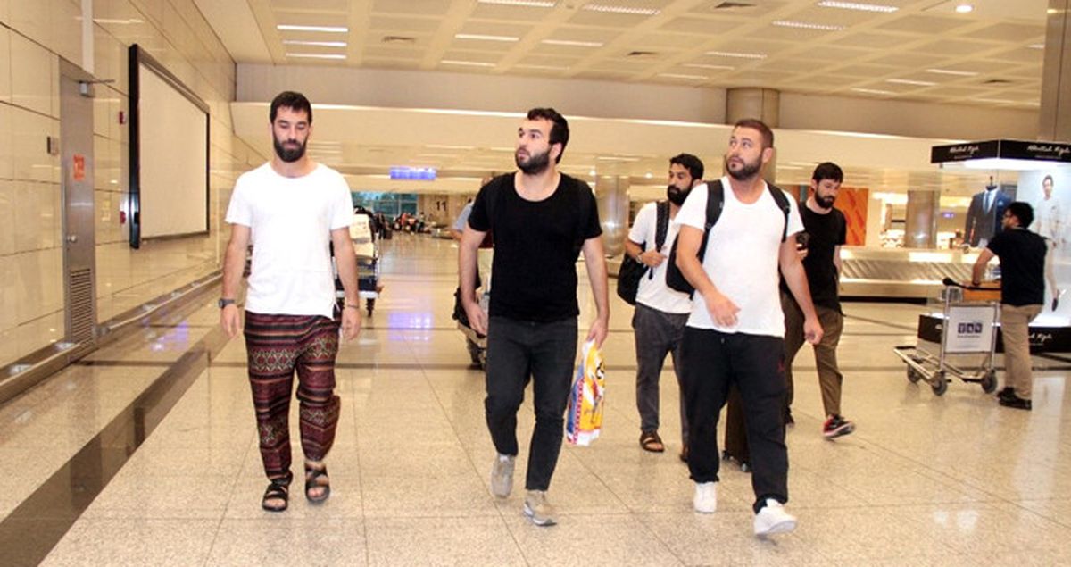 Milli Takımı Bırakan Arda Turan Umreden Döndü