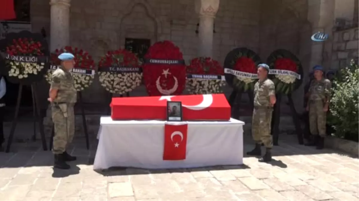 Şehit Asker Son Yolculuğuna Uğurlandı