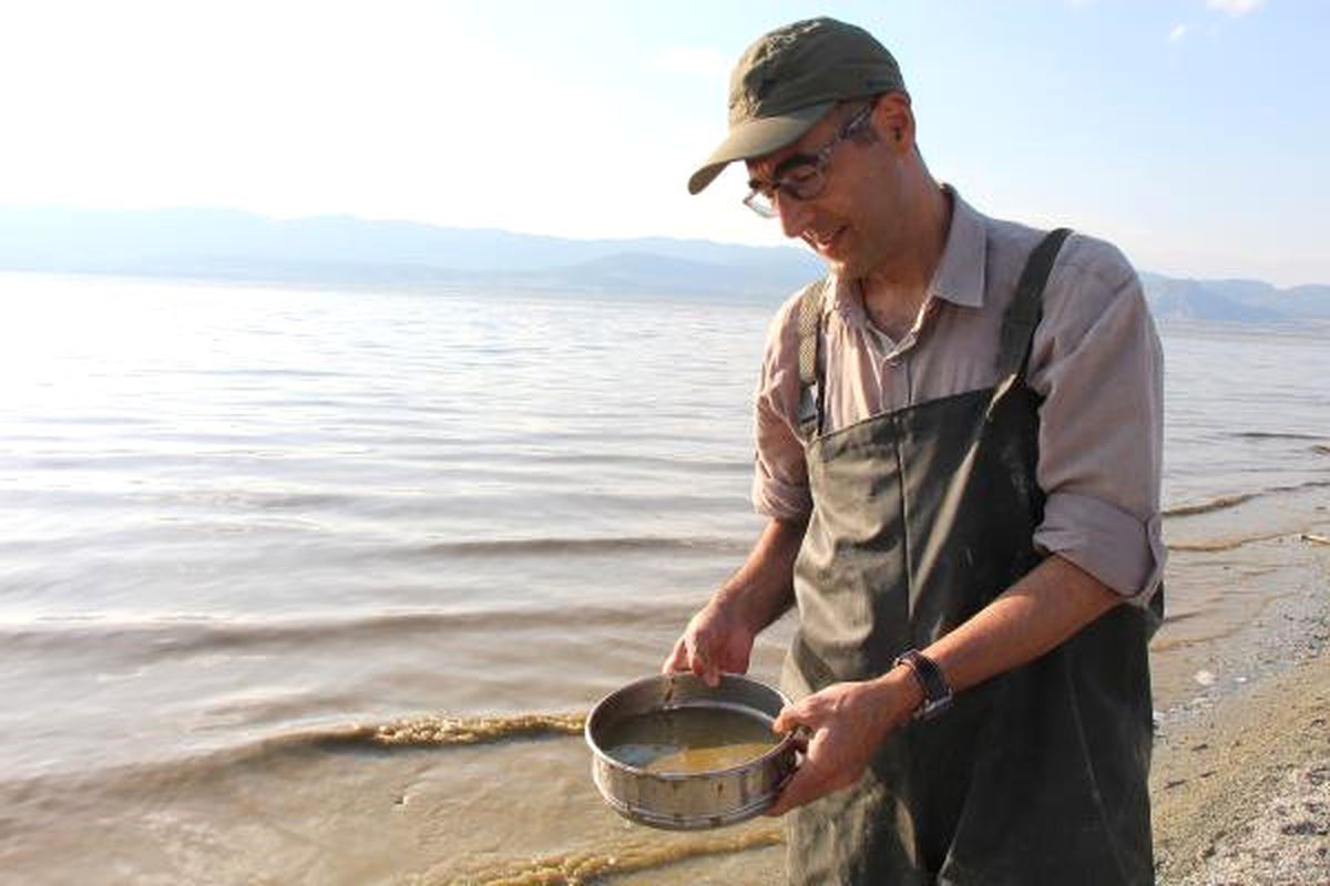 Burdur Gölü'nde Korkutan Renk! Kitlesel Balık Ölümleri Gelebilir