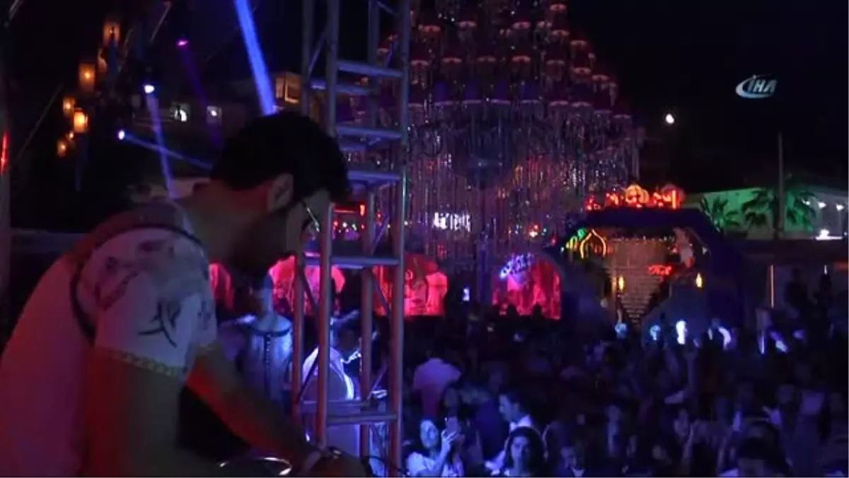 Dev Ayakkabı Firmasının Varisi Dj'lik Yapıyor