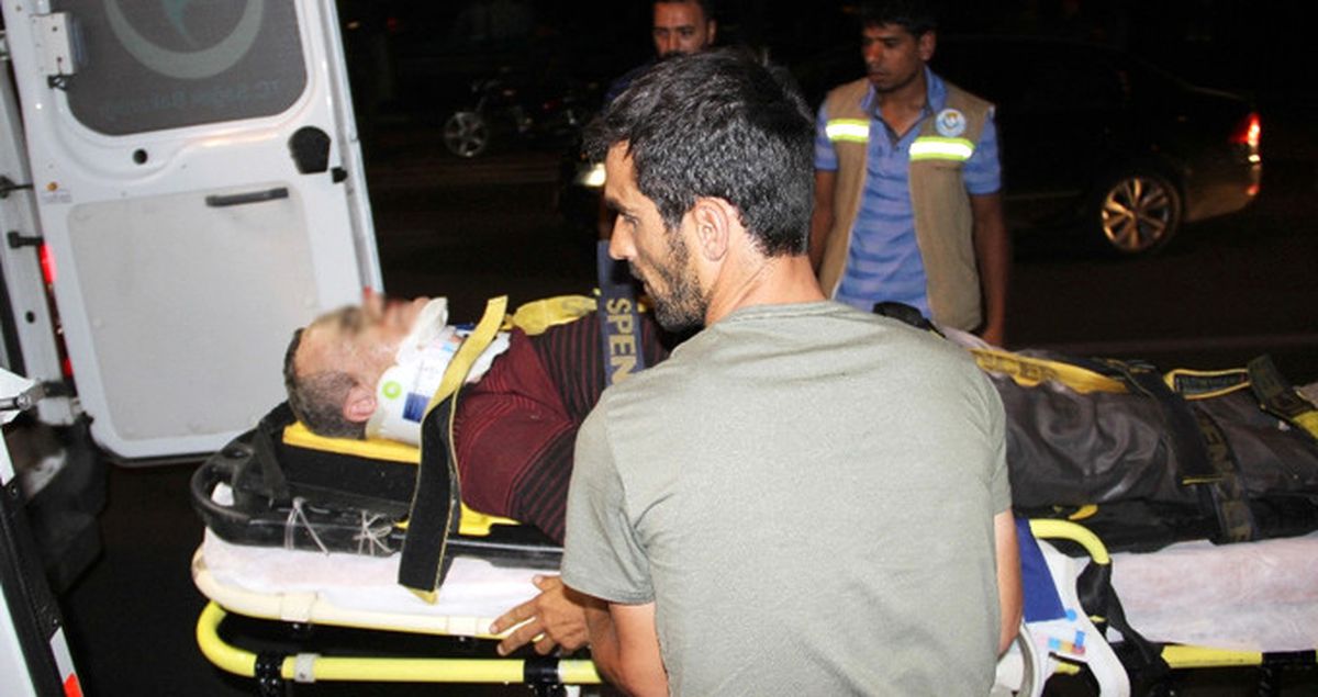 Baba ve Kızına Araba Çarptı, Yola Savrulan Kızın Üzerinde Kamyon Geçti