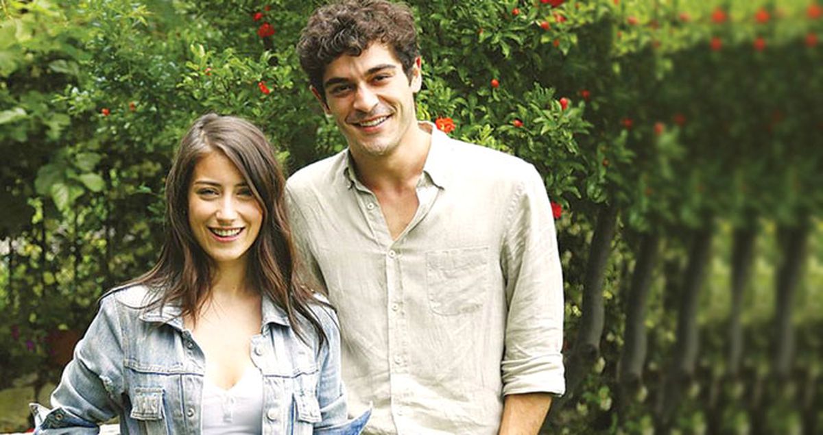 'Shameless' Dizisinin Türkiye Uyarlamasında Hazal Kaya Başrol Oynayacak