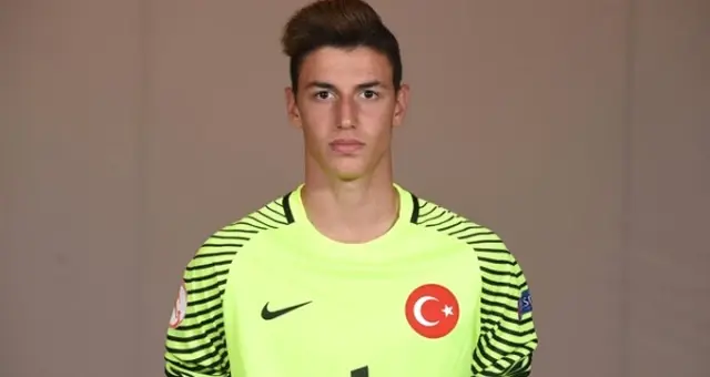 Altınordu, Genç Kaleci Berke Özer'in Transferi İçin Görüşmelere Başladı