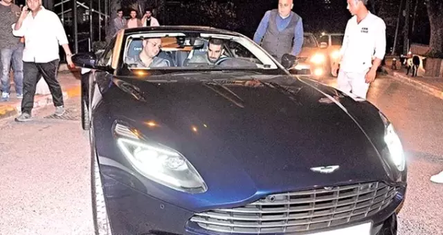 Arda Turan, 2.5 Milyon TL'lik Arabaya Binip