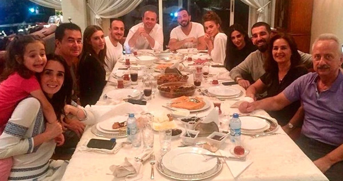 Arda Turan, Haluk Ulusoy'un Yemeğine Katıldı
