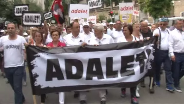 CHP İzmir Teşkilatından Manisa'da 'Adalet Yürüyüşü' CHP İzmir Teşkilatından Manisa'da 'Adalet Yürüyüşü'