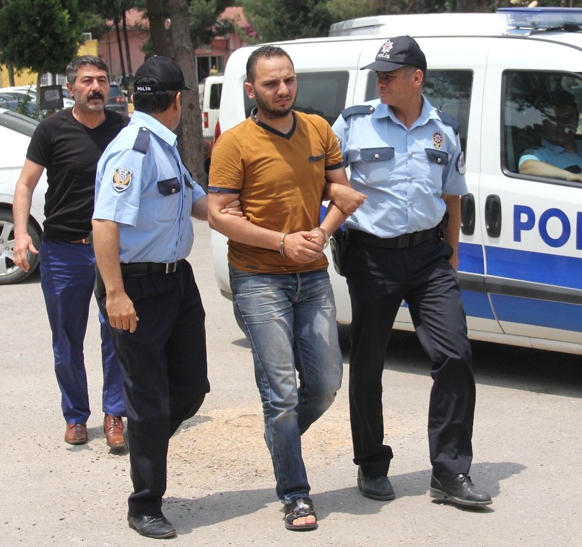 2 Yaşındaki Çocuğu Ezen Sürücüden Şoke Eden İfade: Kasisten Geçtiğimi Sandım