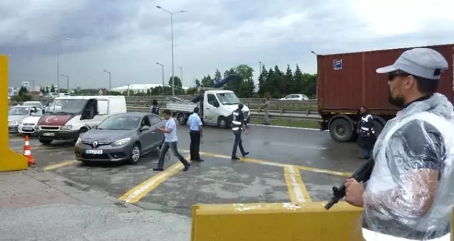 İstanbul'da Bin Polisin Katılımıyla