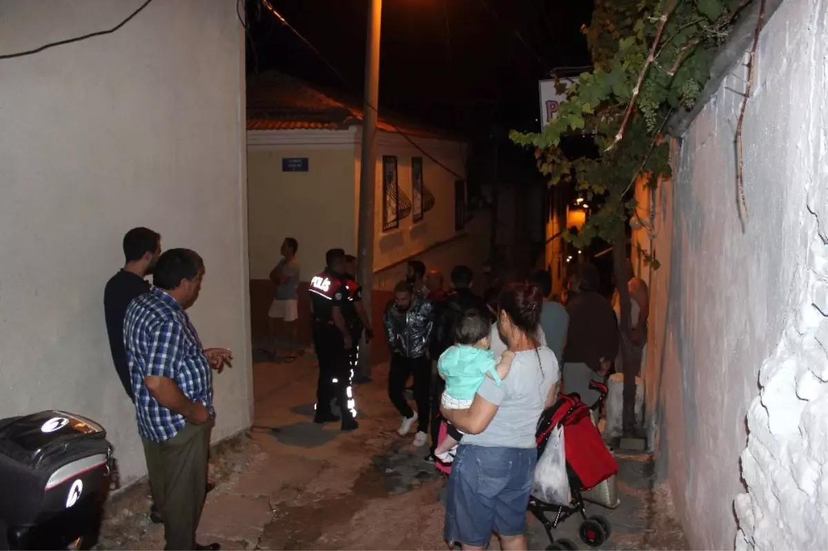 Kuşadası�nda Tarihi Ev Alevlere Teslim Oldu Haber