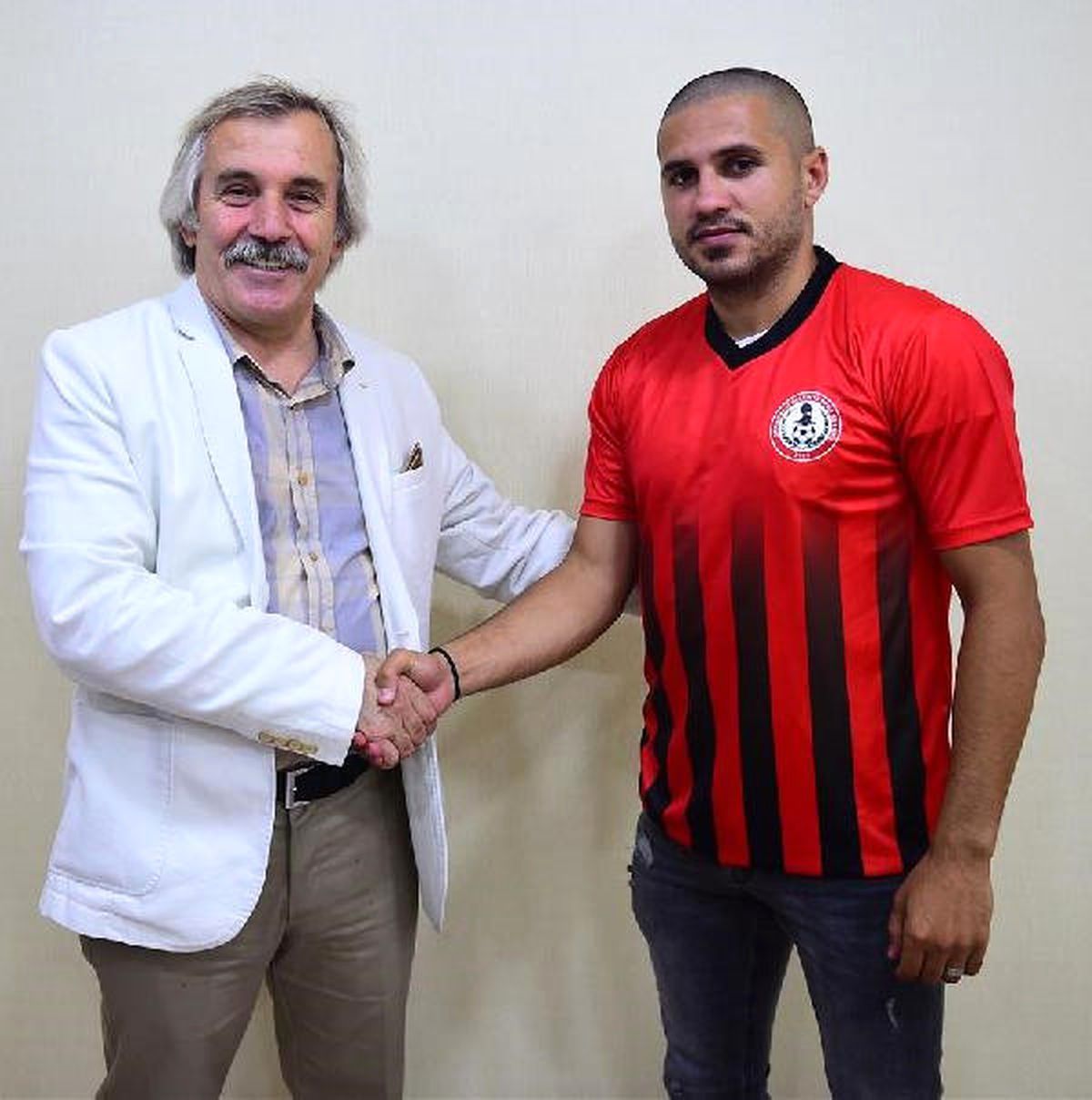 Orhangazi Belediyespor Recep Onur Çelik'le Sözleşme İmzaladı