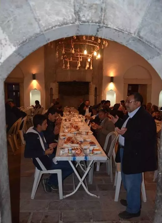 Seyyid Battal Gazi Külliyesinde İftar Seyyid Battal Gazi Külliyesinde İftar