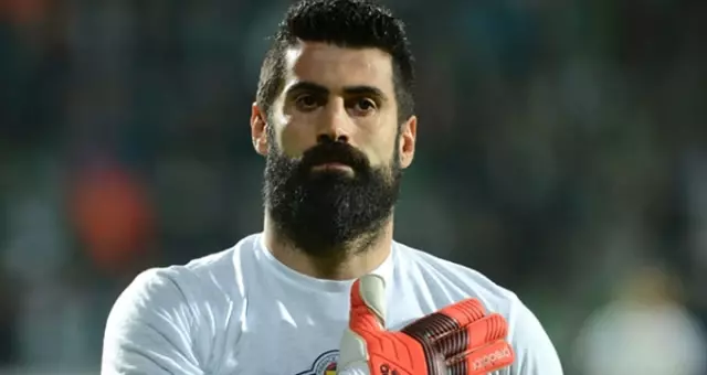 Fenerbahçe'yle Sözleşmesi Biten Volkan Demirel, 2 Yıllık Yeni Teklifi Kabul Etti